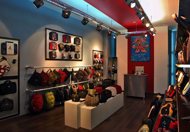 Ремонт магазина Krumpler. Фото 3