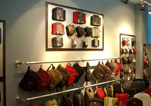 Ремонт магазина Crumpler ТЦ Золотой Вавилон г.Москва. Фото 4