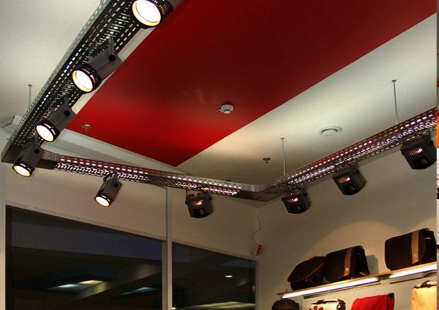 Ремонт магазина Crumpler ТЦ Золотой Вавилон г.Москва. Фото 6